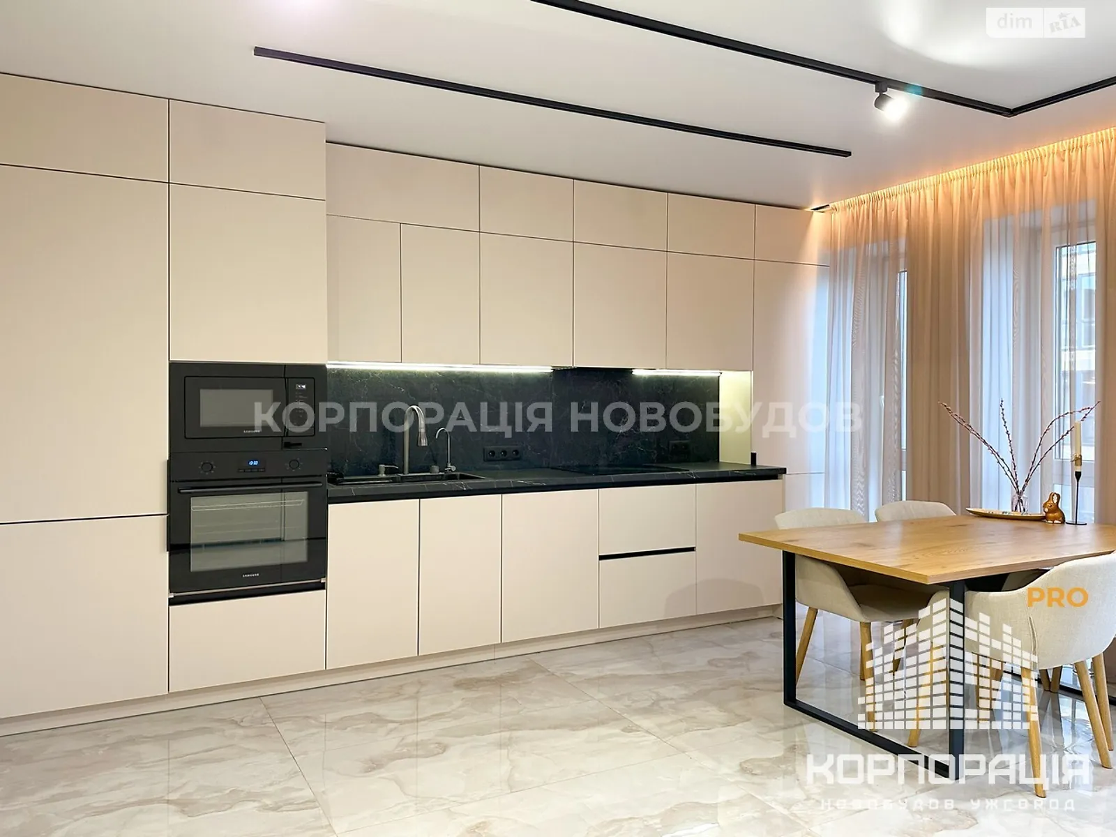 Продається 2-кімнатна квартира 60 кв. м у Ужгороді - фото 1