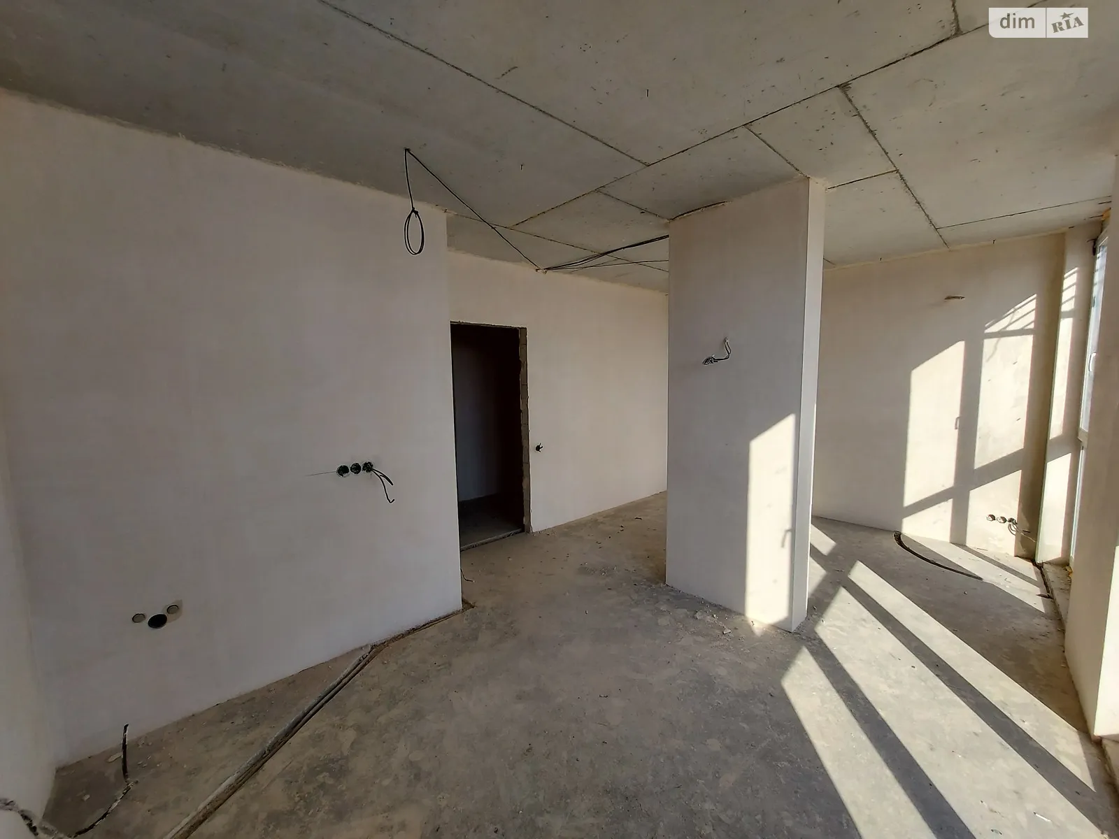 Продается 1-комнатная квартира 61.4 кв. м в Киеве, ул. Каменская, 127А - фото 1
