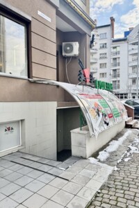 Довгострокова оренда комерційного приміщення, Івано-Франківськ, р‑н. Центр, Орлика Пилипа вулиця, буд. 10