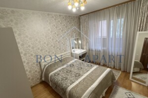 Продаж квартири, Київ, р‑н. Харківський Масив, ст.м. Харківська, Харківське шосе, буд. 56