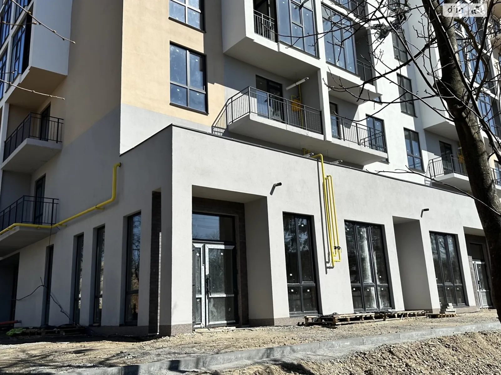 Здається в оренду приміщення вільного призначення 107 кв. м в 1-поверховій будівлі, цена: 1605 $ - фото 1