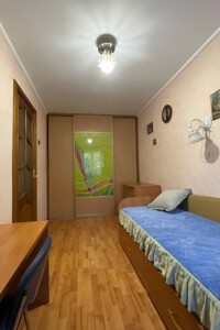 Довгострокова оренда квартири, Рівне, р‑н. Центр, Миру проспект, буд. 25