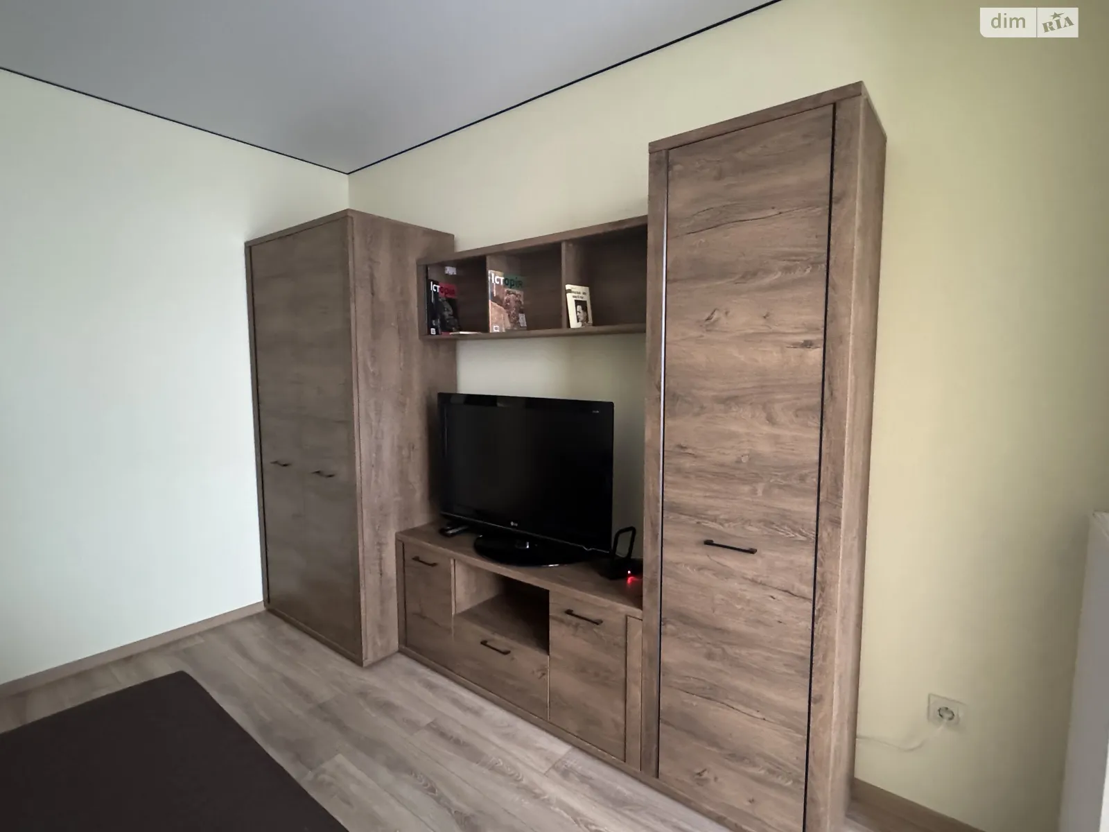 Сдается в аренду 1-комнатная квартира 42 кв. м в Ивано-Франковске, ул. Высочана Семена - фото 1