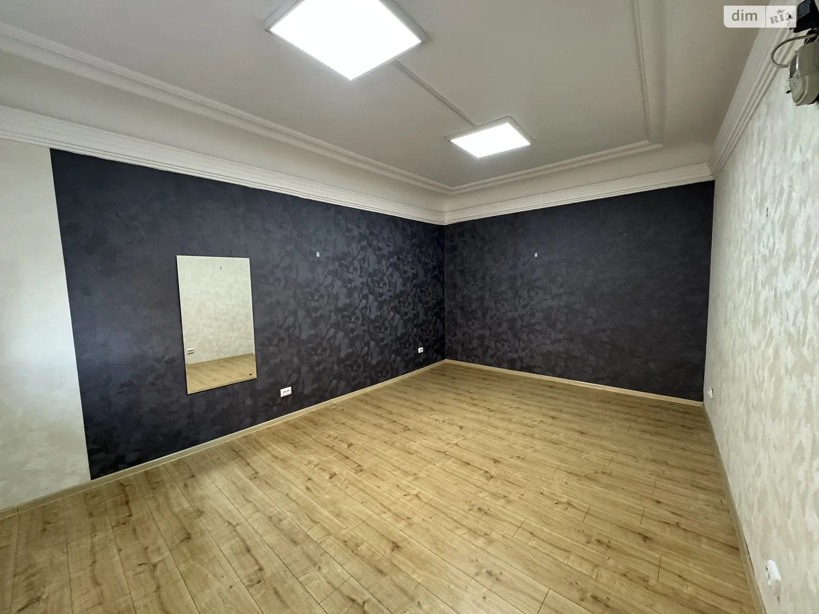 Продается офис 19.5 кв. м в бизнес-центре, цена: 25000 $ - фото 1