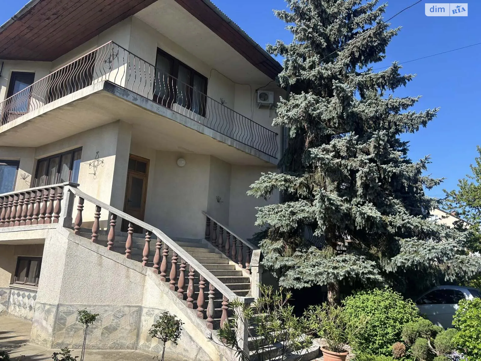 Продается дом на 2 этажа 296.5 кв. м с бассейном, цена: 180000 $ - фото 1