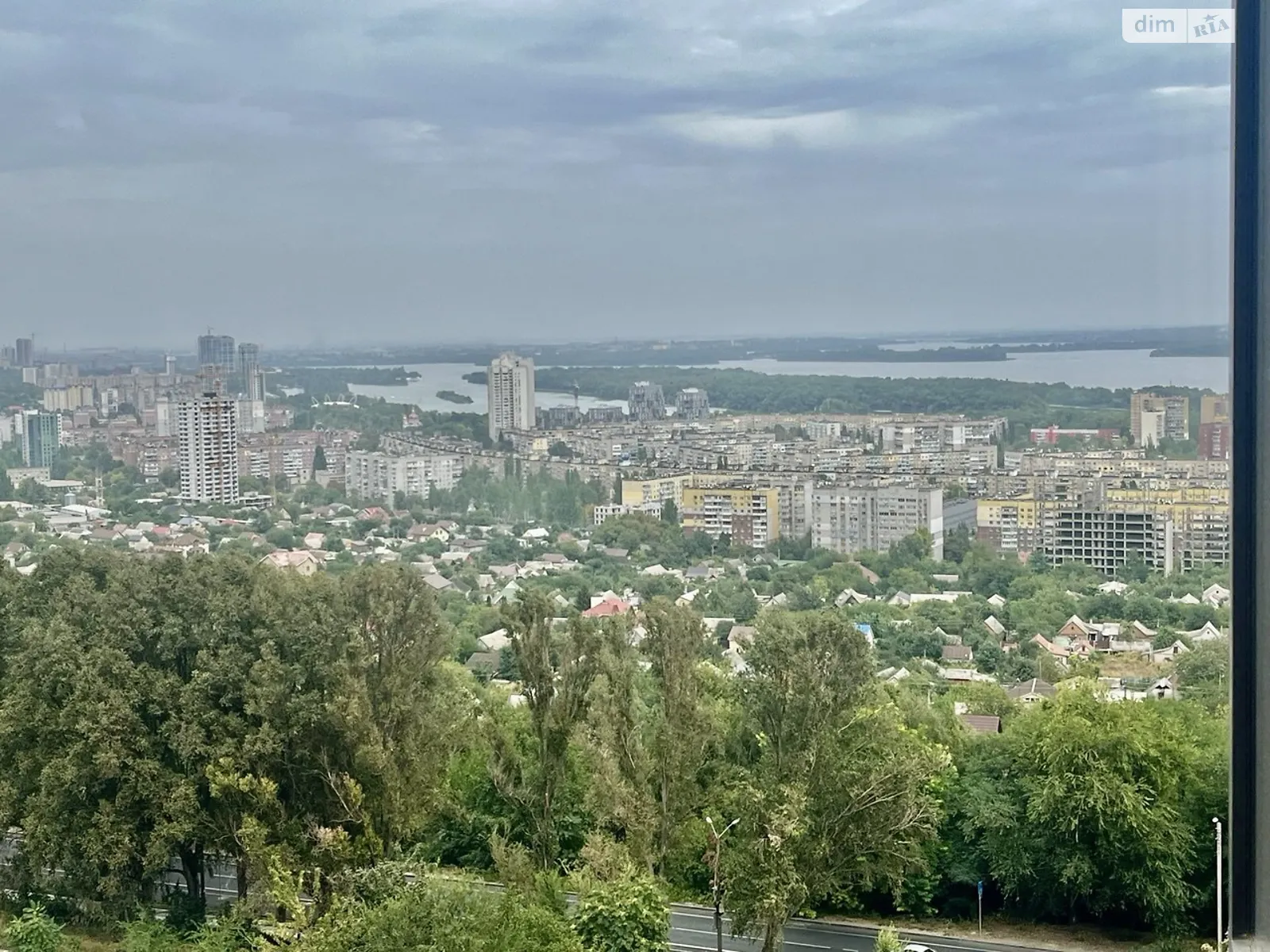 Продается 1-комнатная квартира 60.8 кв. м в Днепре, бул. Славы, 45Б - фото 1