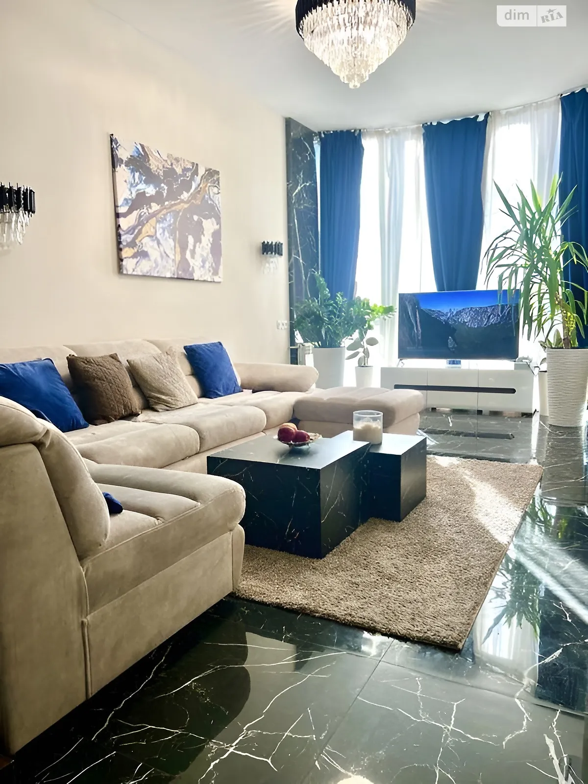 Продається 3-кімнатна квартира 90 кв. м у Києві, вул. Деміївська, 13 - фото 1