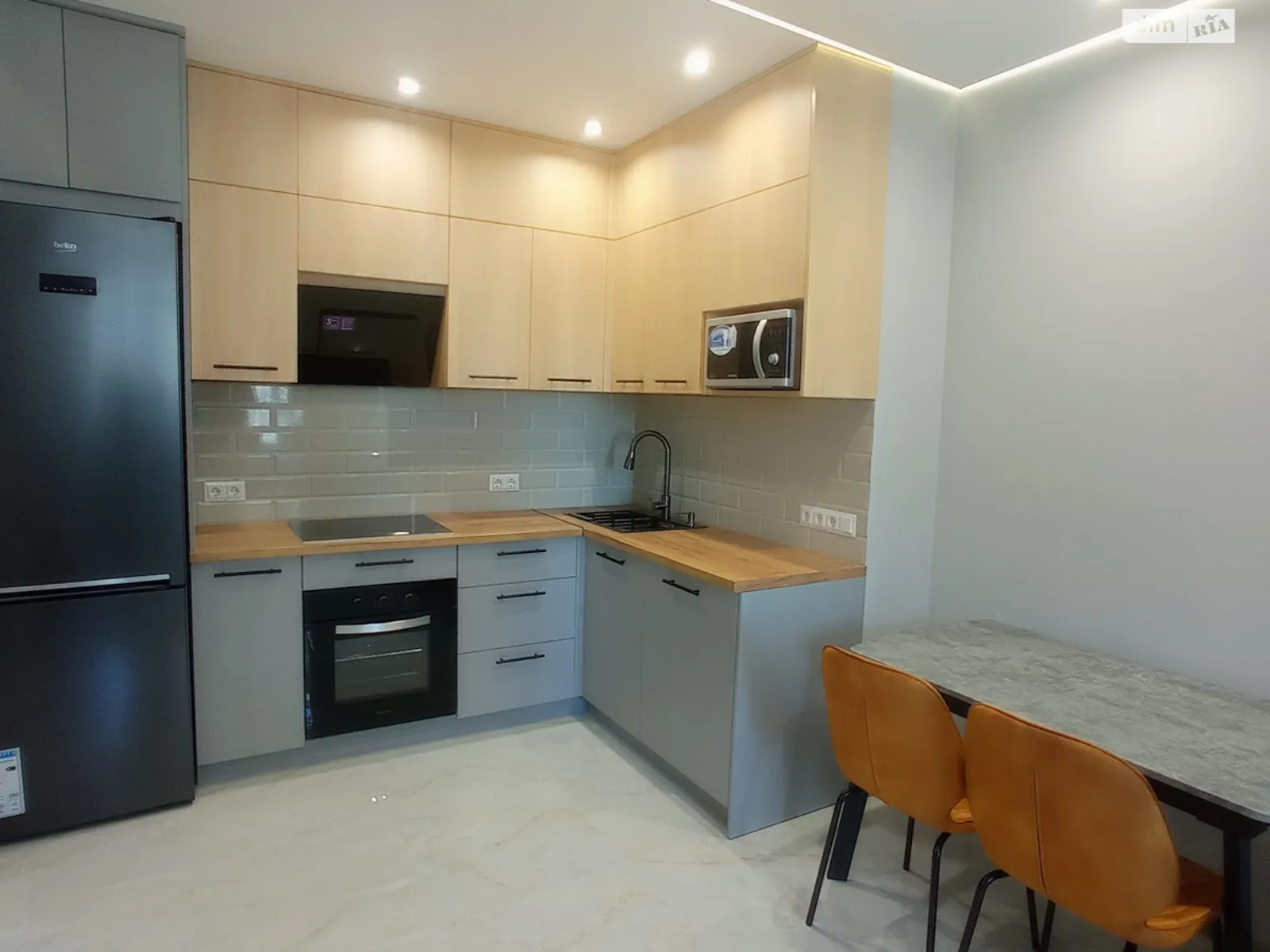 1-комнатная квартира 46 кв. м в Тернополе, ул. Цымбалистого, 1 - фото 1