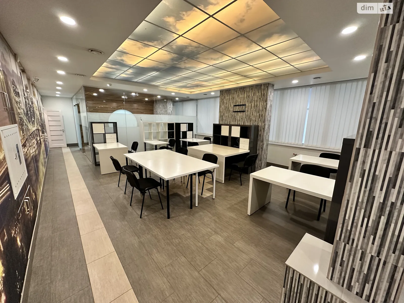 Здається в оренду офіс 100 кв. м в бізнес-центрі, цена: 2000 $ - фото 1