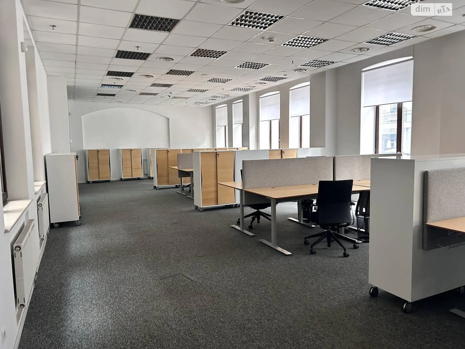 Сдается в аренду офис 465 кв. м в бизнес-центре, цена: 12090 $ - фото 1