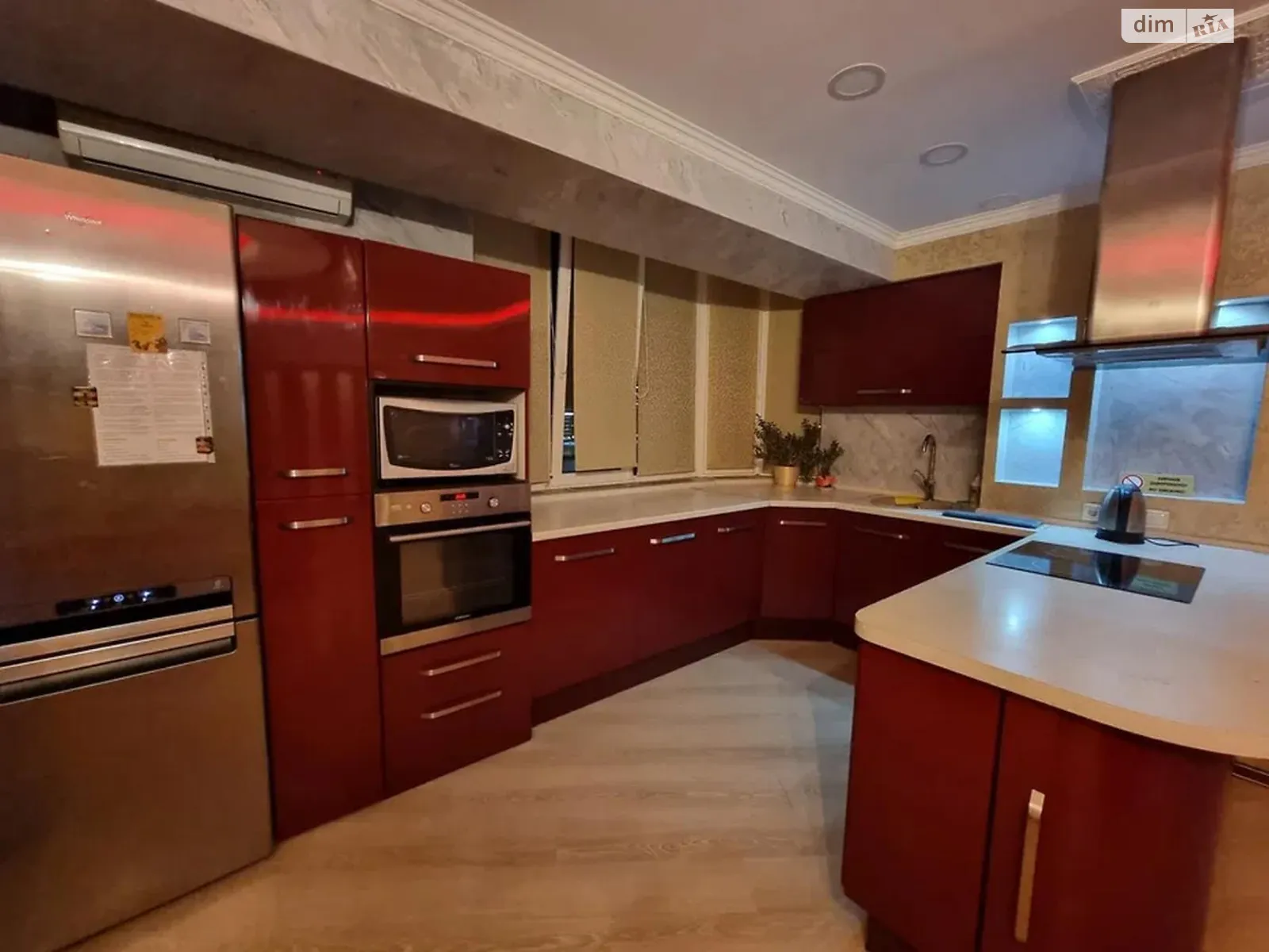 Продается 2-комнатная квартира 67 кв. м в Киеве, ул. Срибнокильская, 12 - фото 1