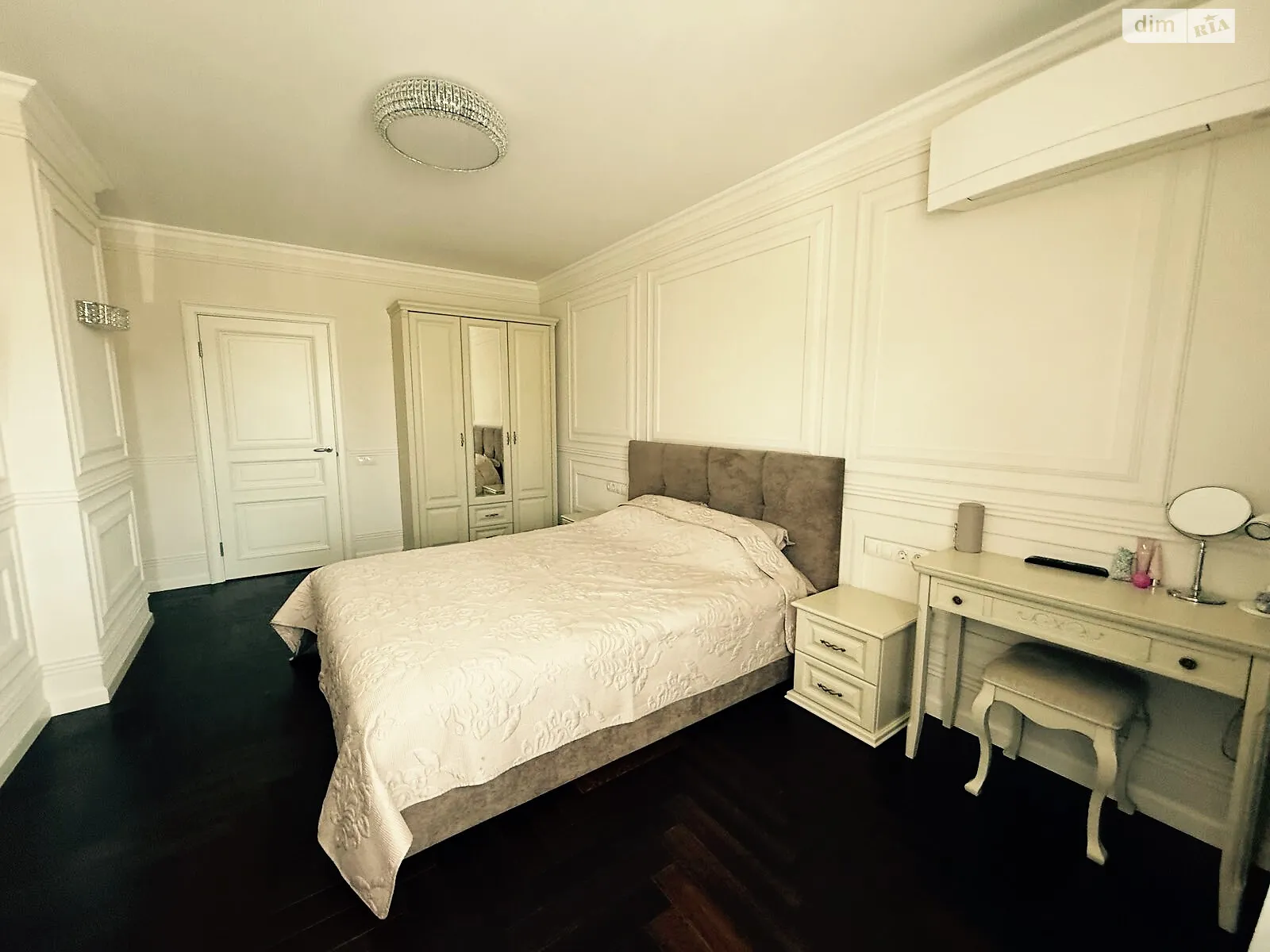 Продается 2-комнатная квартира 102 кв. м в Киеве, ул. Вышгородская, 45 - фото 1