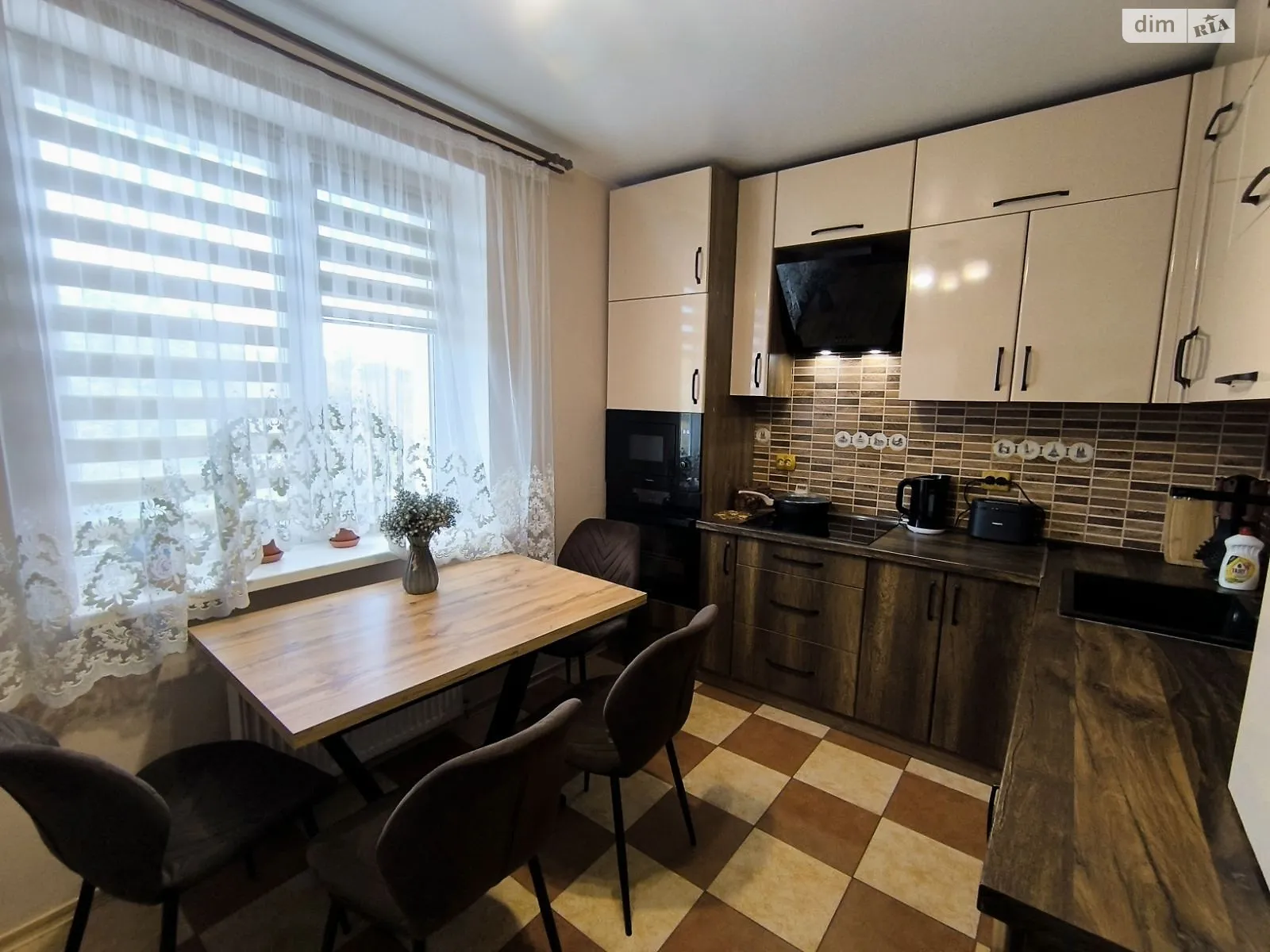 Продається 3-кімнатна квартира 80 кв. м у Вінниці, вул. Івана Федорова, 28А - фото 1