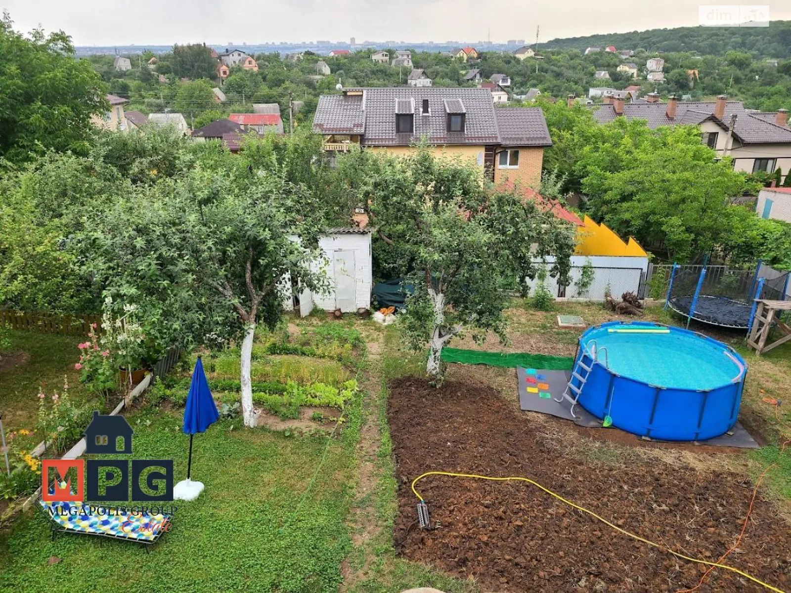 Здається в оренду будинок 3 поверховий 180 кв. м з каміном, цена: 650 $ - фото 1