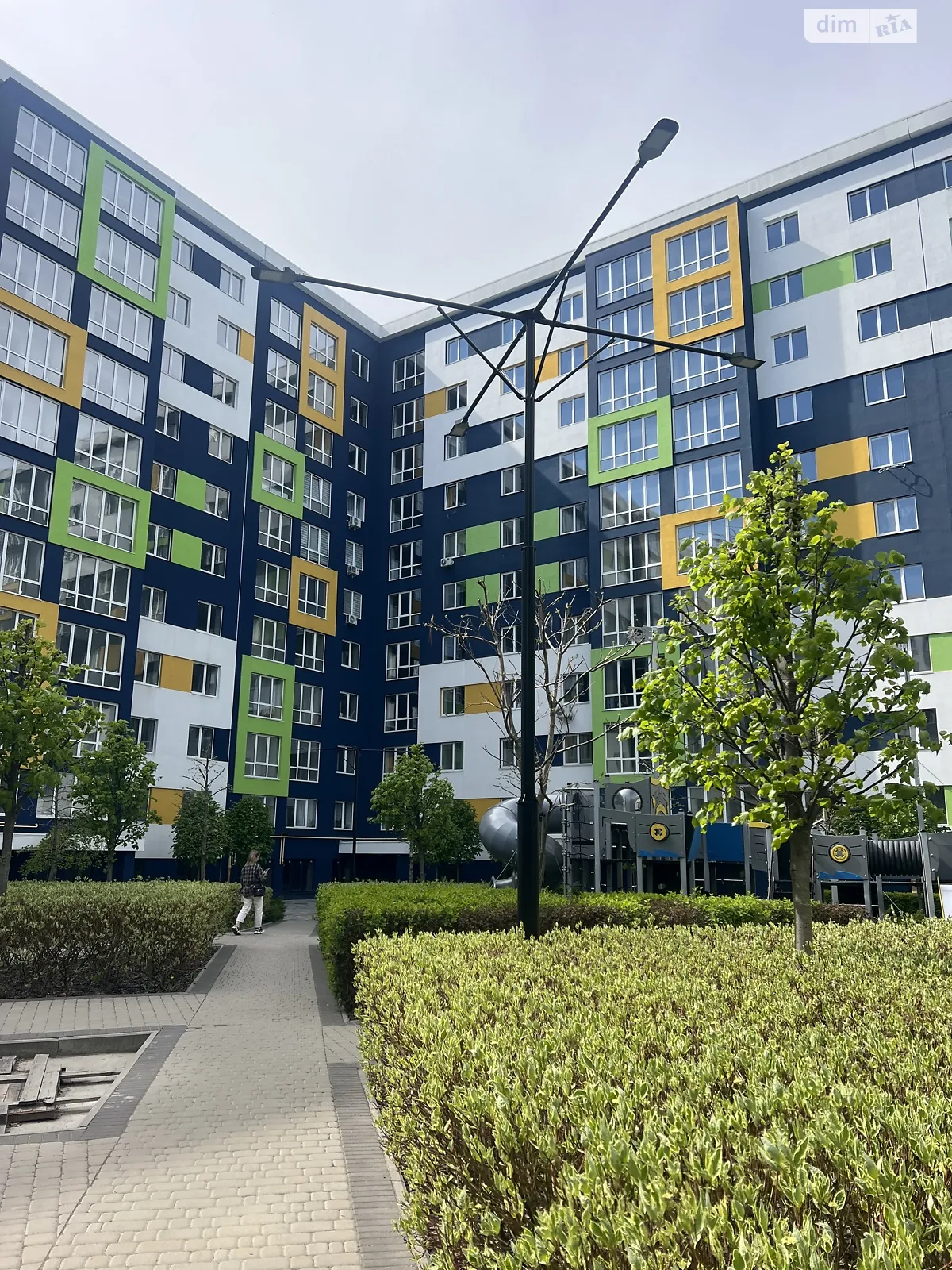 Продается 1-комнатная квартира 46.5 кв. м в Буче, бул. Леонида Бирюкова, 9 - фото 1