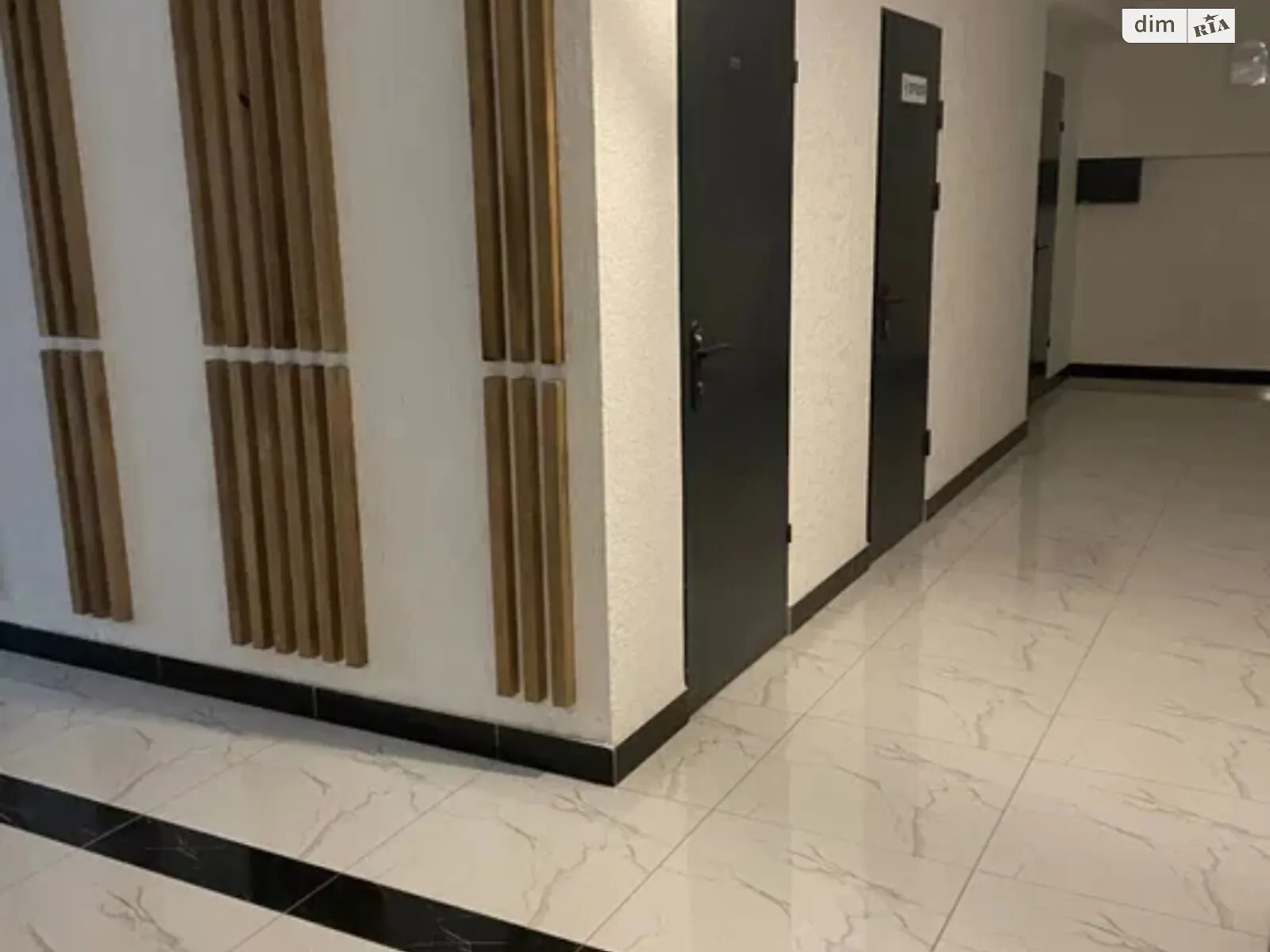 Продается 3-комнатная квартира 89 кв. м в Хмельницком, ул. Довженко, 4 корпус 1 - фото 1