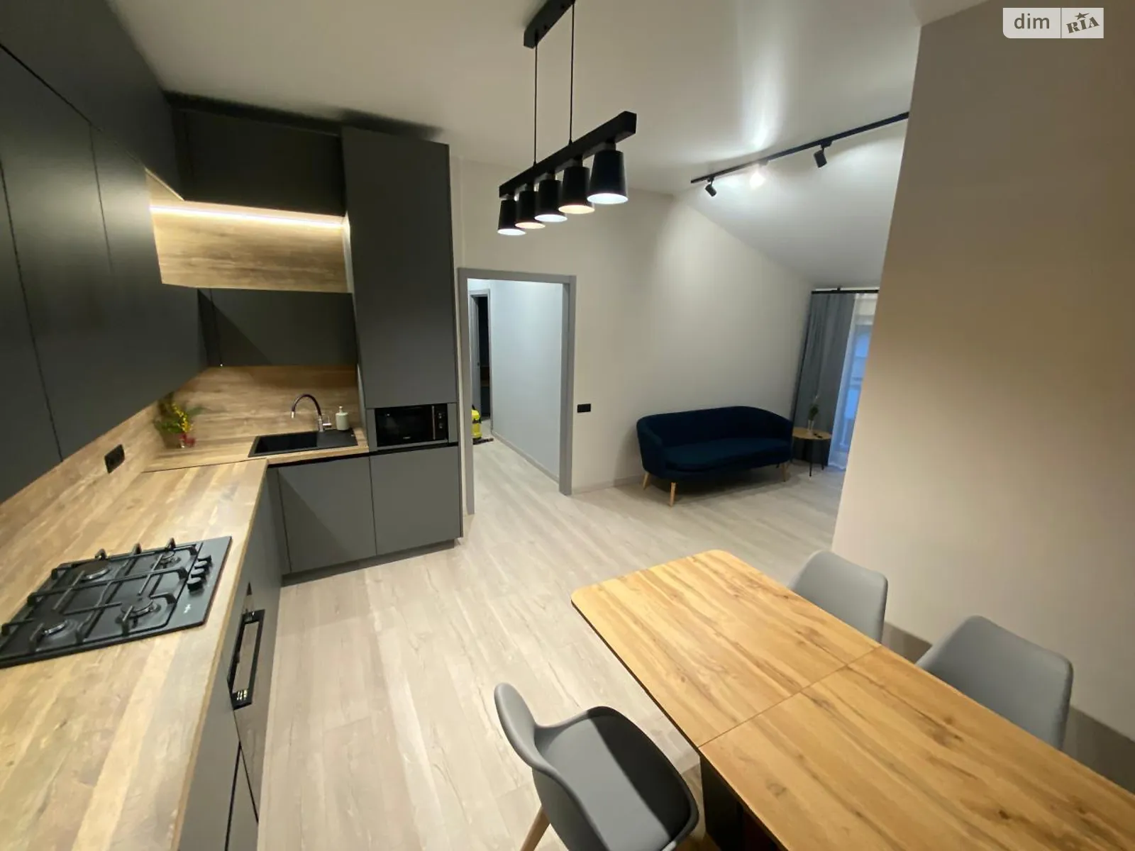 Сдается в аренду 2-комнатная квартира 72 кв. м в, цена: 650 $ - фото 1