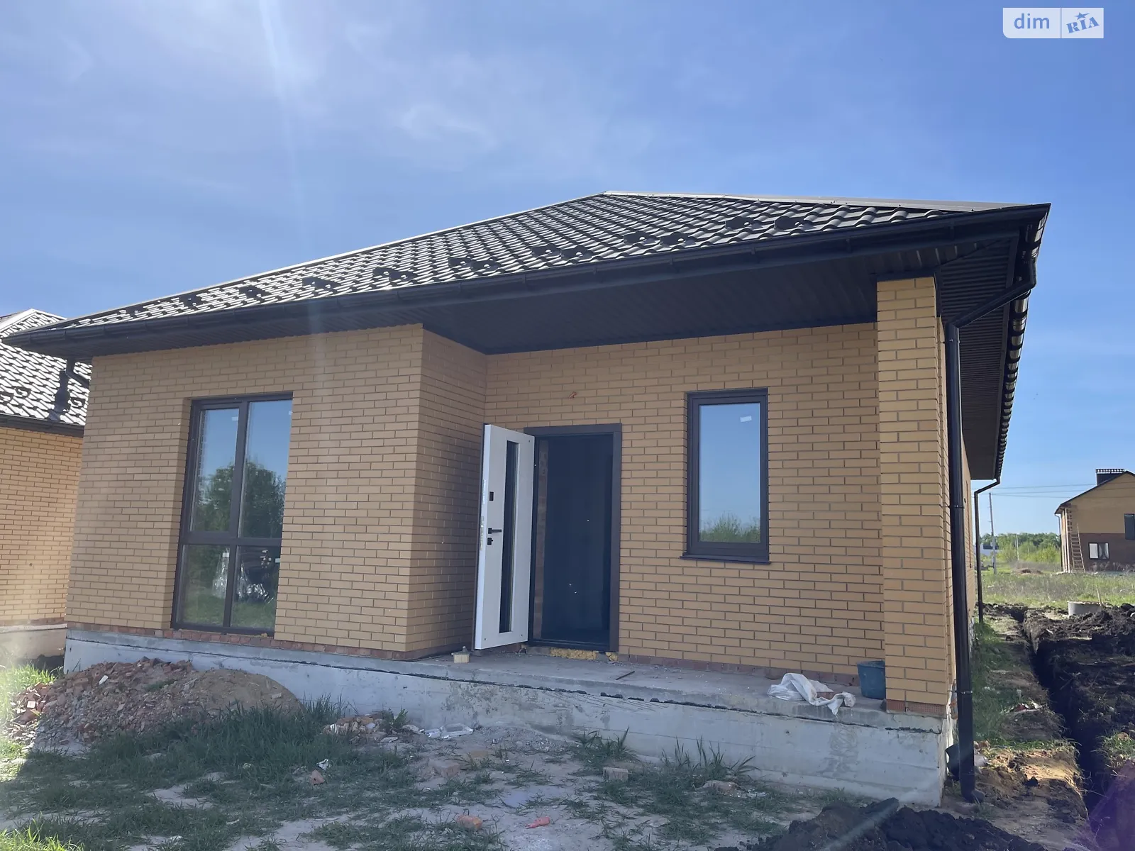Продається одноповерховий будинок 105 кв. м с басейном, цена: 85000 $ - фото 1