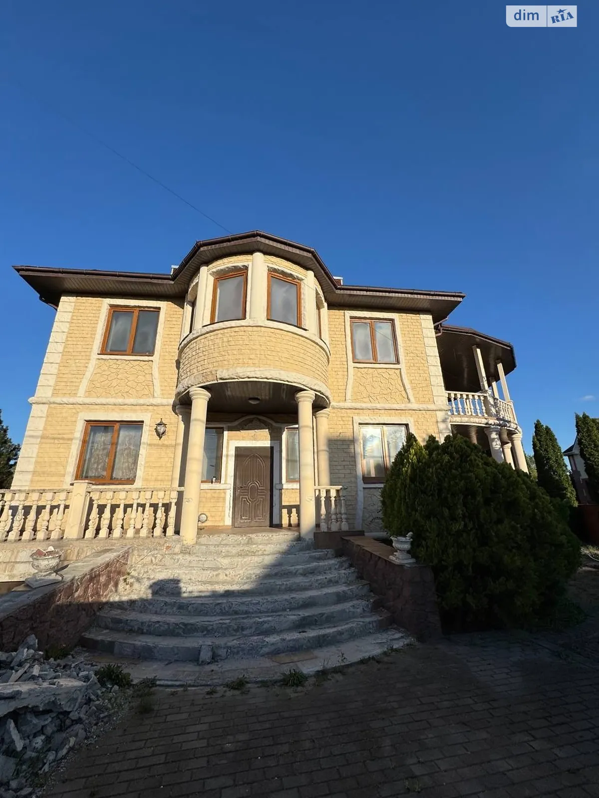 Продается дом на 2 этажа 416 кв. м с верандой, цена: 250000 $ - фото 1