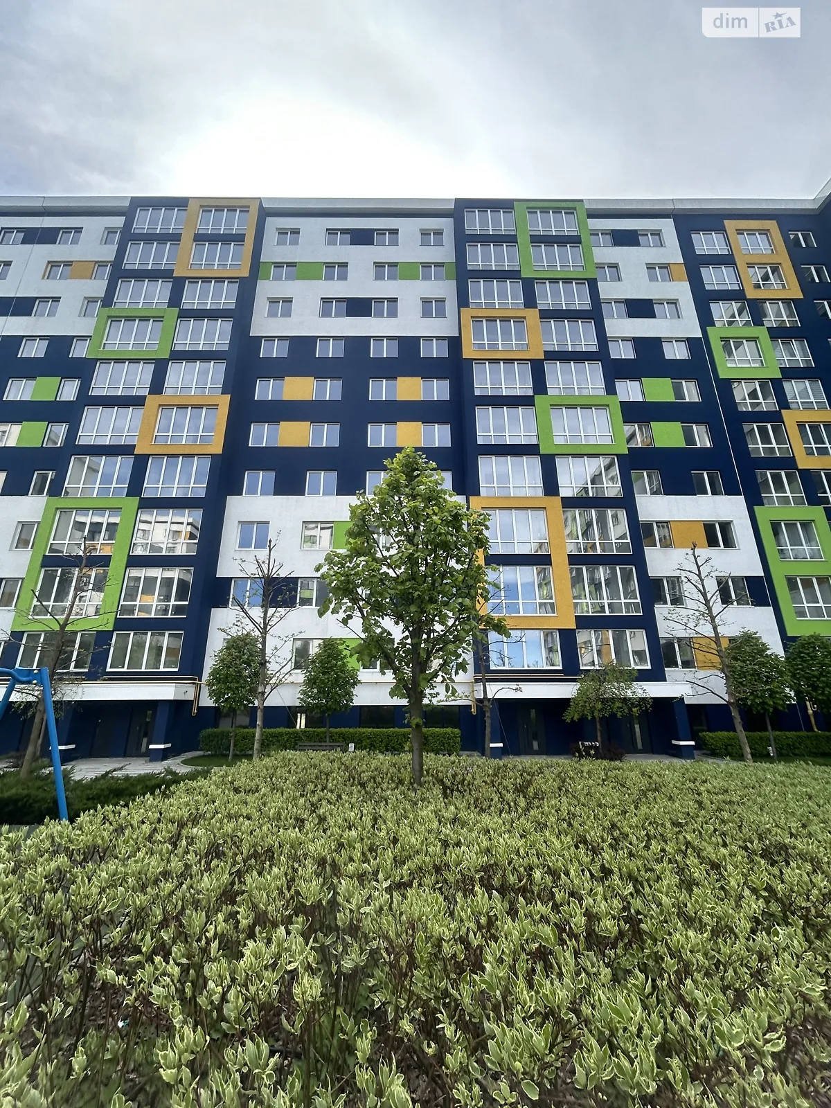 Продається 2-кімнатна квартира 65 кв. м у Бучі, вул. Вишнева, 33 - фото 1