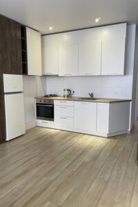 Продаж квартири, Рівне, р‑н. Південний, Студентська вулиця, буд. 18