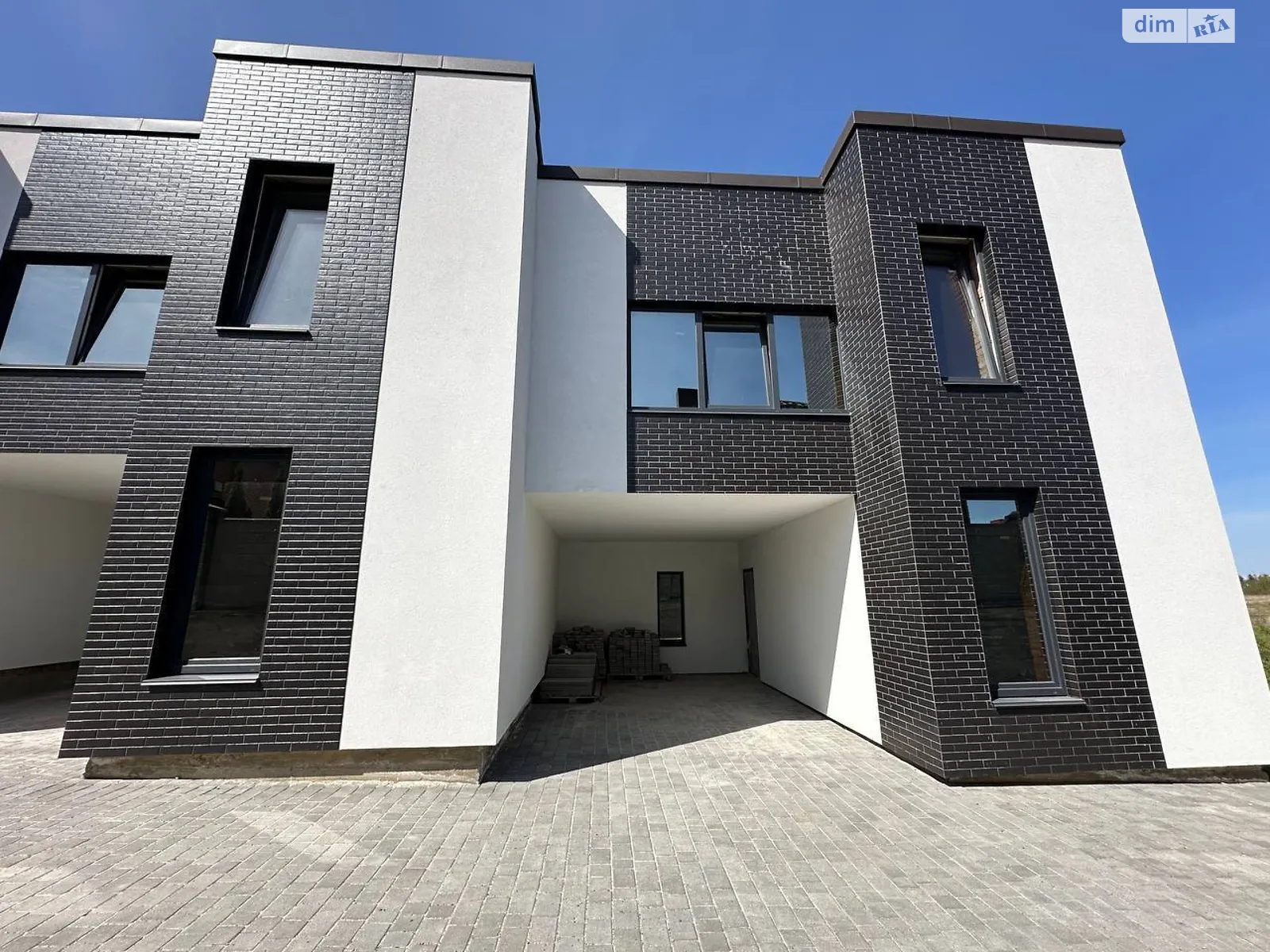 вул. Степана Скрипника Тинне Рівне, цена: 52000 $ - фото 1