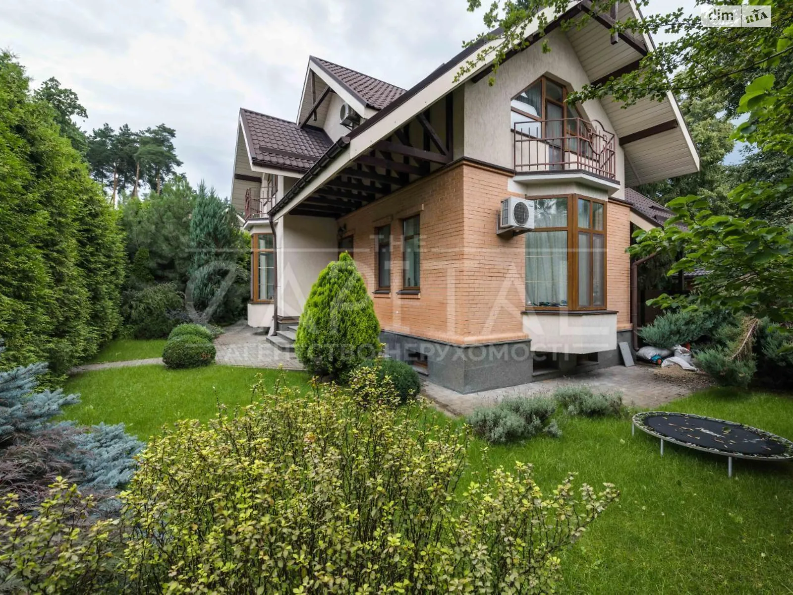 Сдается в аренду дом на 2 этажа 325 кв. м с подвалом, цена: 2500 $ - фото 1