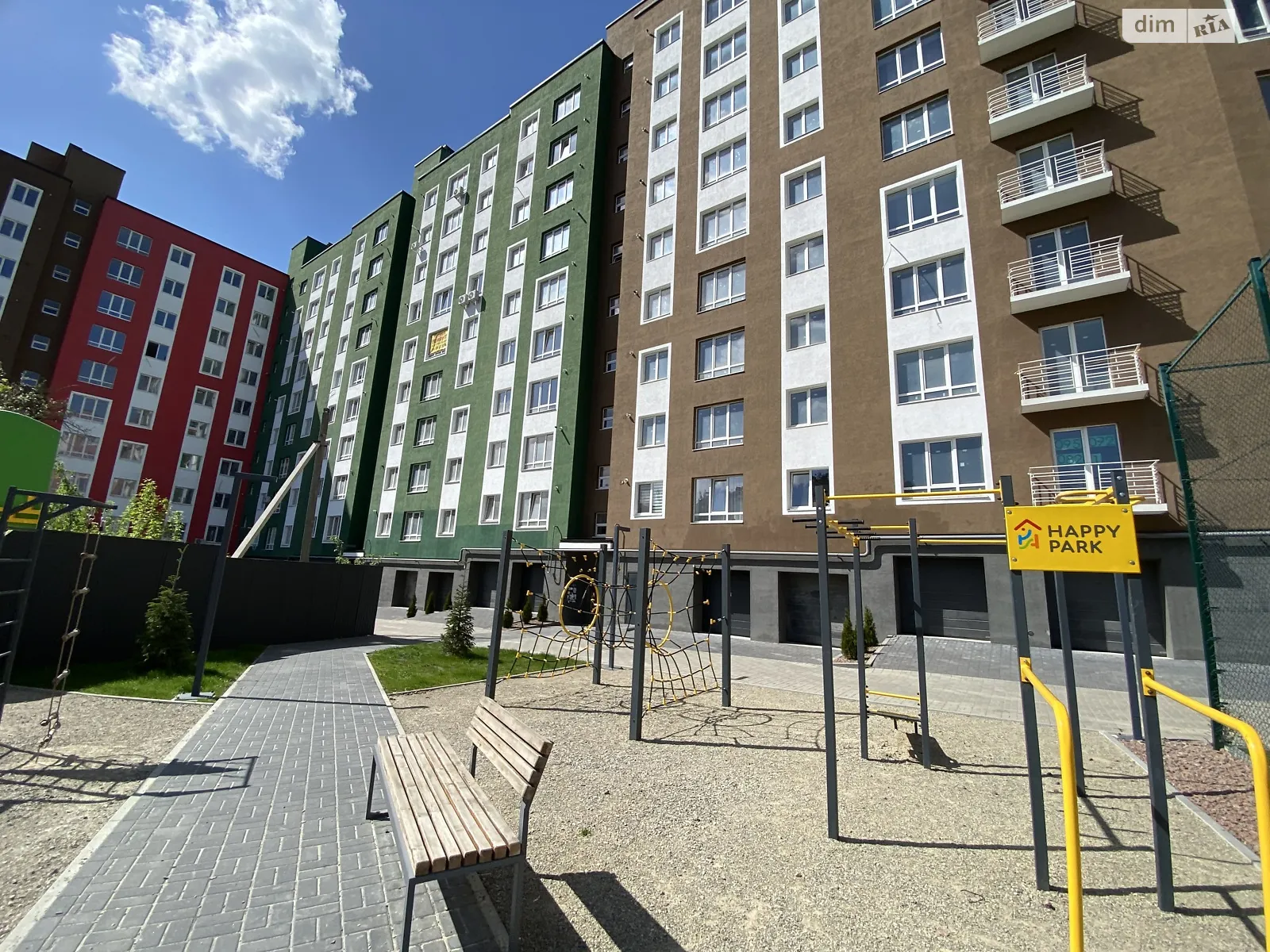 Продается 3-комнатная квартира 87 кв. м в Ивано-Франковске, ул. Хмельницкого Богдана, 57 - фото 1