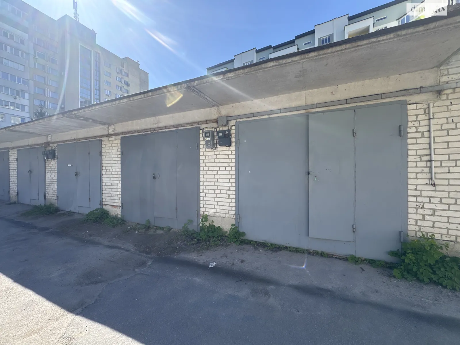 Продается место в гаражном кооперативе под легковое авто на 18 кв. м, цена: 14000 $ - фото 1