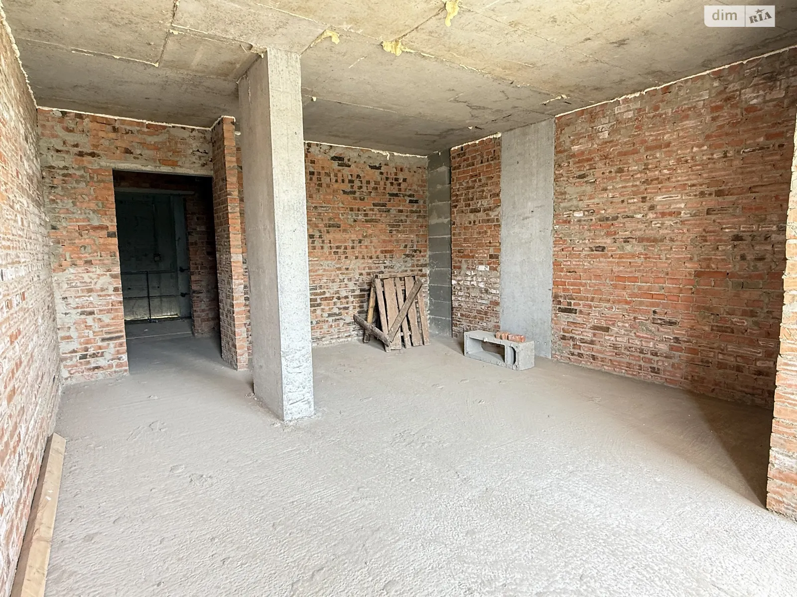 Продается 1-комнатная квартира 35 кв. м в Ровно, ул. Черновола Вячеслава, 82А - фото 1