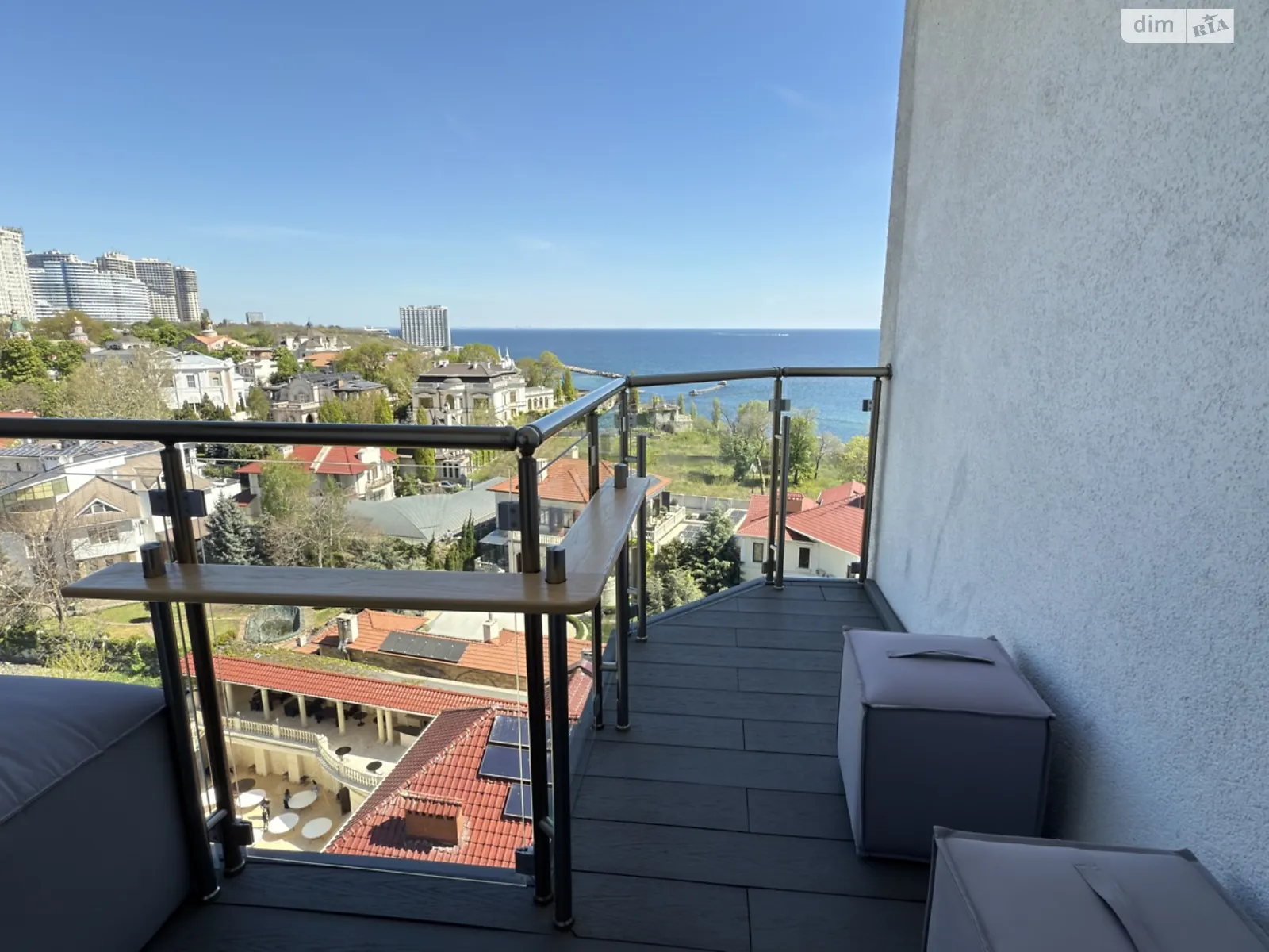 Продается 1-комнатная квартира 50 кв. м в Одессе, пер. Ванный, 1А - фото 1