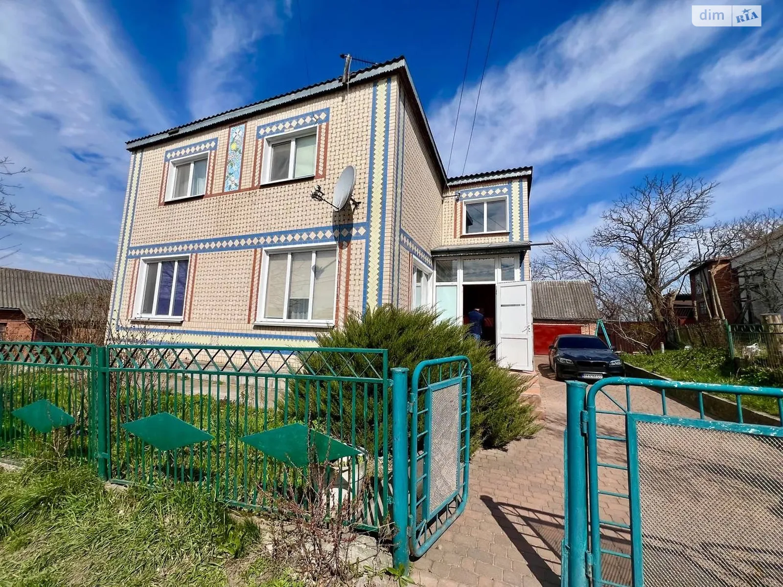 Продается дом на 2 этажа 117.6 кв. м с подвалом, цена: 86000 $ - фото 1