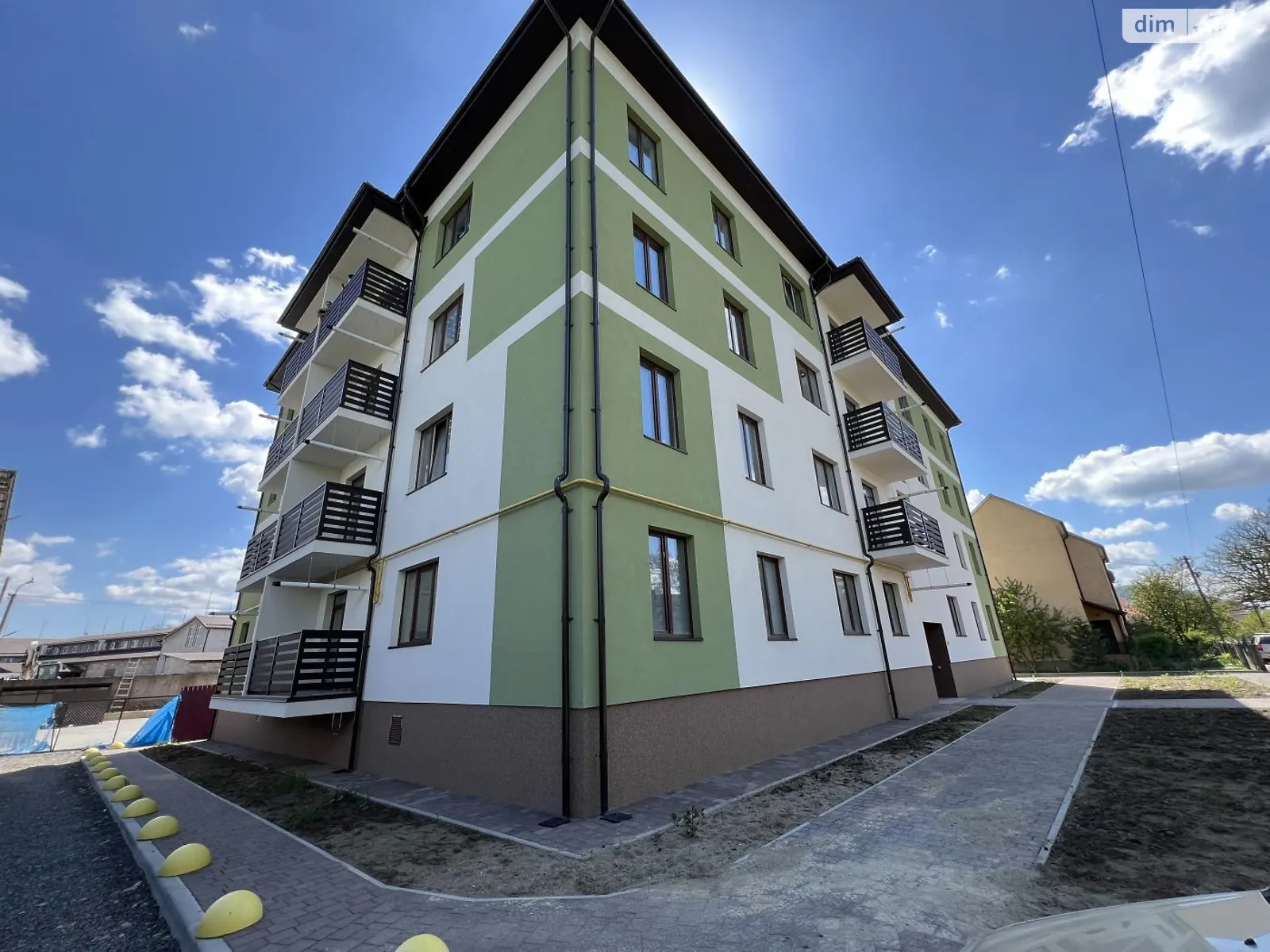 Продається 3-кімнатна квартира 91 кв. м у Хусті, вул. Степана Бандери (Шкільна), 6 - фото 1
