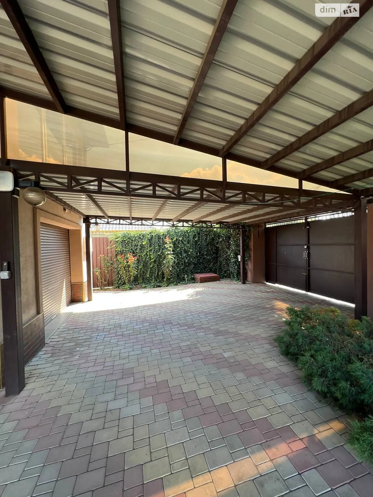 Продается дом на 2 этажа 145.6 кв. м с беседкой, цена: 95000 $ - фото 1