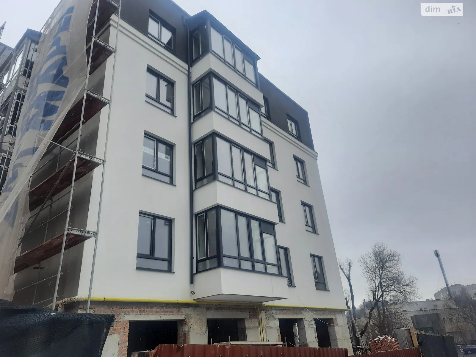 2-кімнатна квартира 67 кв. м у Тернополі, вул. Глиняна, 23 - фото 1