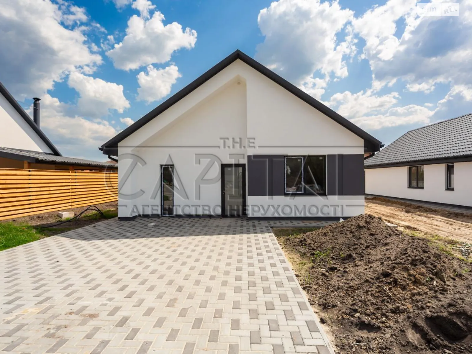 Продается одноэтажный дом 105 кв. м с камином, цена: 115000 $ - фото 1