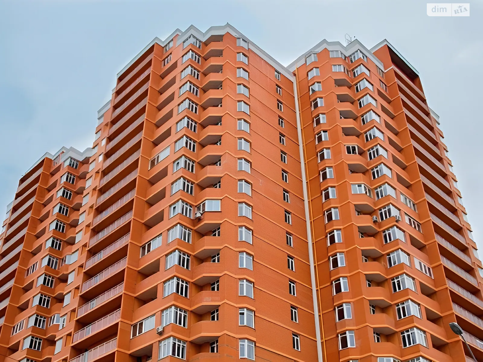Продается 1-комнатная квартира 43 кв. м в Одессе, ул. Балковская, 137Г - фото 1