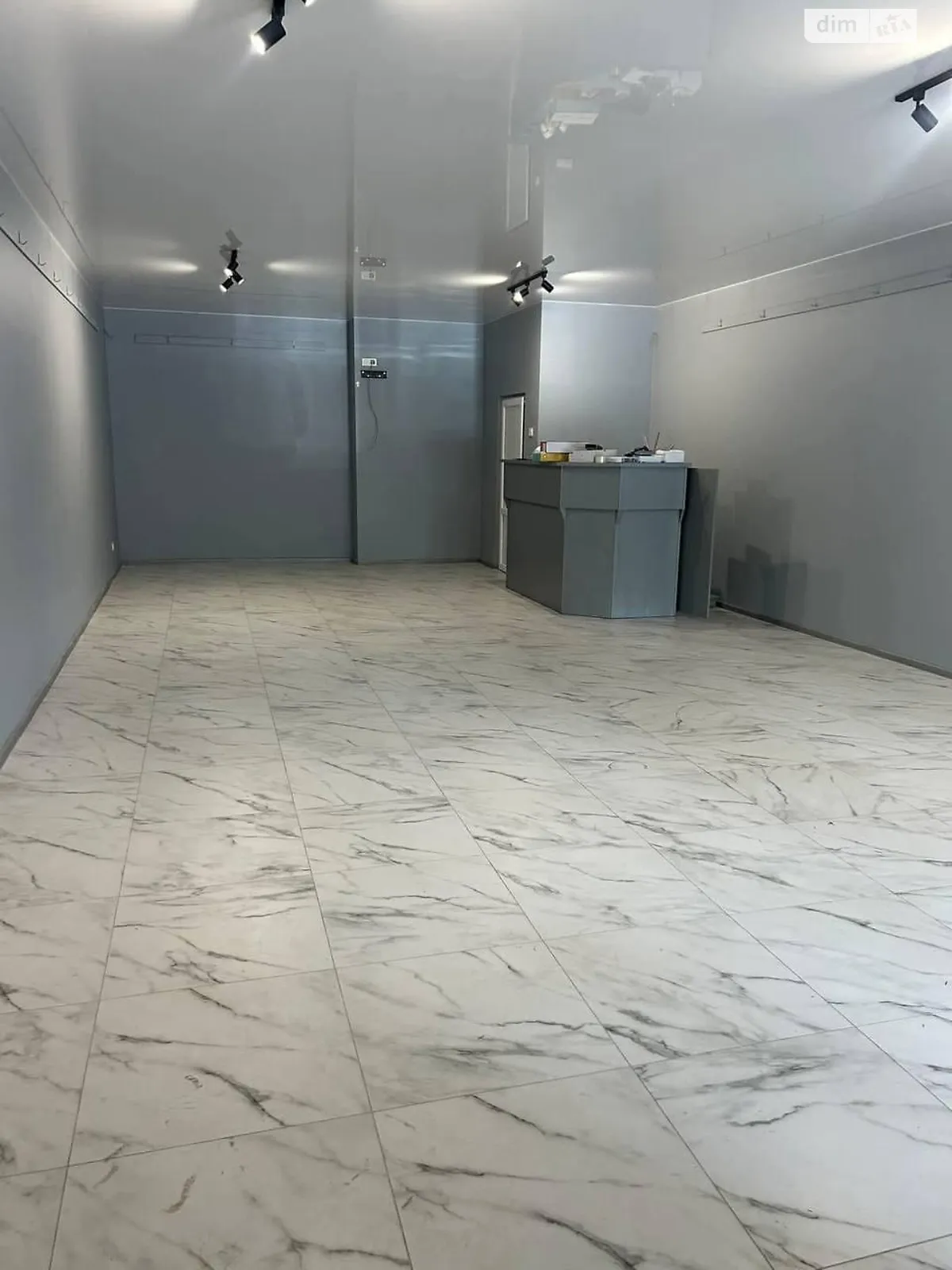 Здається в оренду офіс 115 кв. м в бізнес-центрі, цена: 1200 $ - фото 1