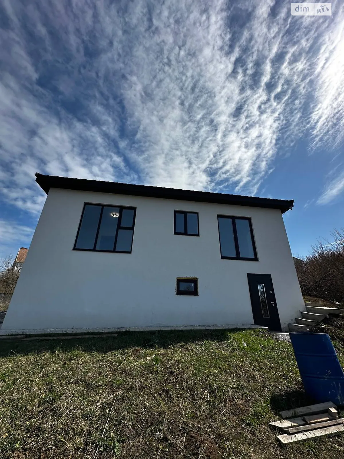 Продается одноэтажный дом 120 кв. м с верандой, цена: 150000 $ - фото 1