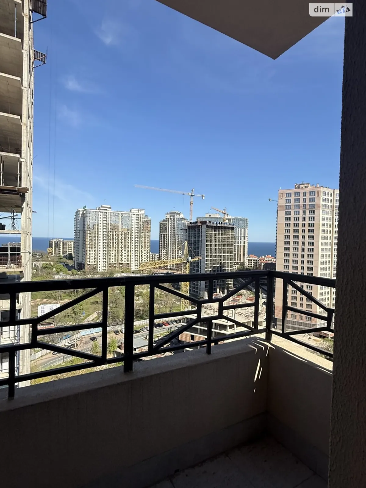 Продается 3-комнатная квартира 82.7 кв. м в Одессе, пер. Курортный, 1Б - фото 1