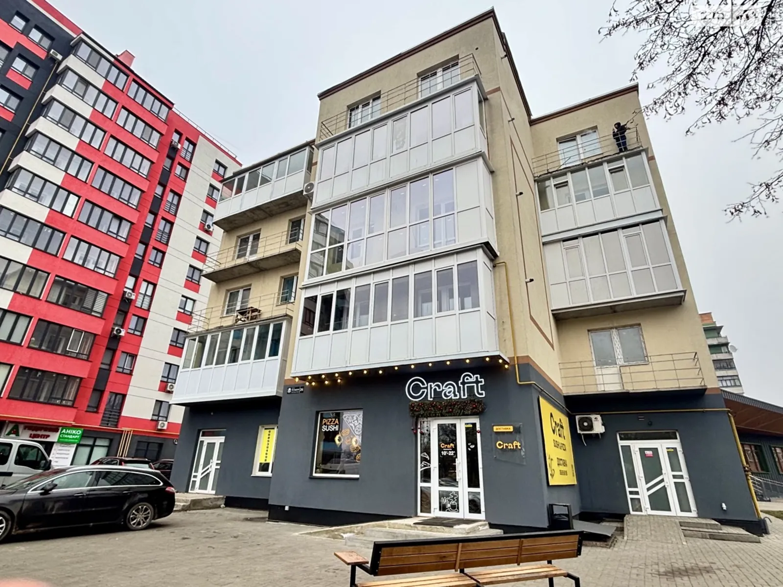 Продается 3-комнатная квартира 73 кв. м в Ровно, ул. 24 Августа, 26 - фото 1