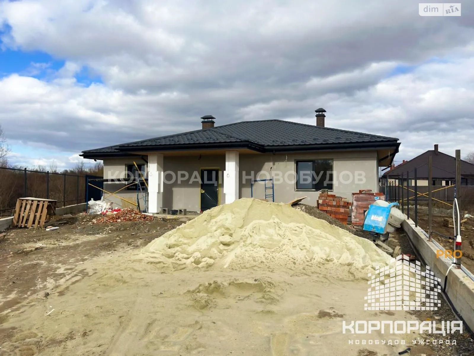 Продается одноэтажный дом 155 кв. м с садом, цена: 130000 $ - фото 1