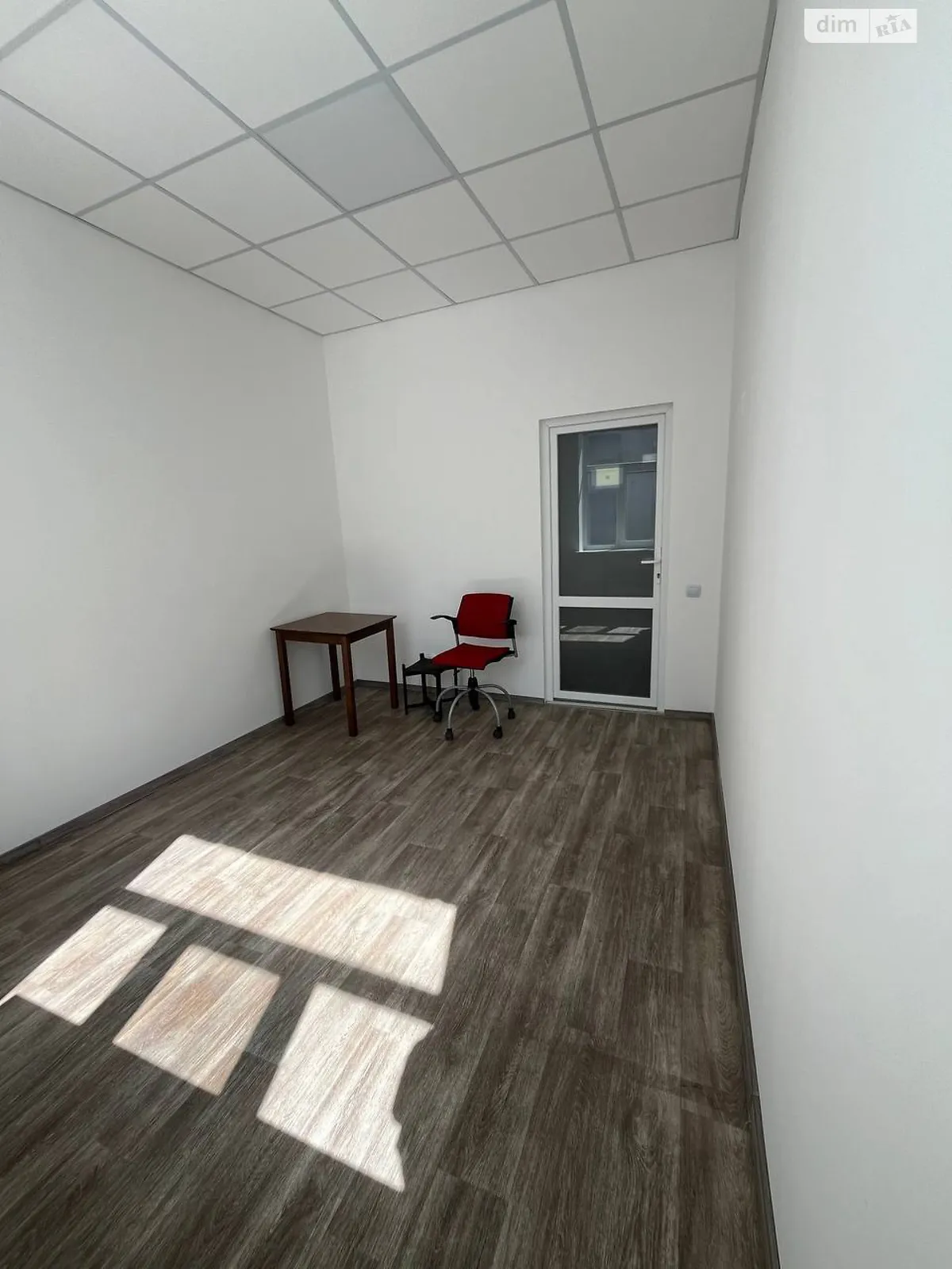 Здається в оренду офіс 11.6 кв. м в бізнес-центрі, цена: 6000 грн - фото 1