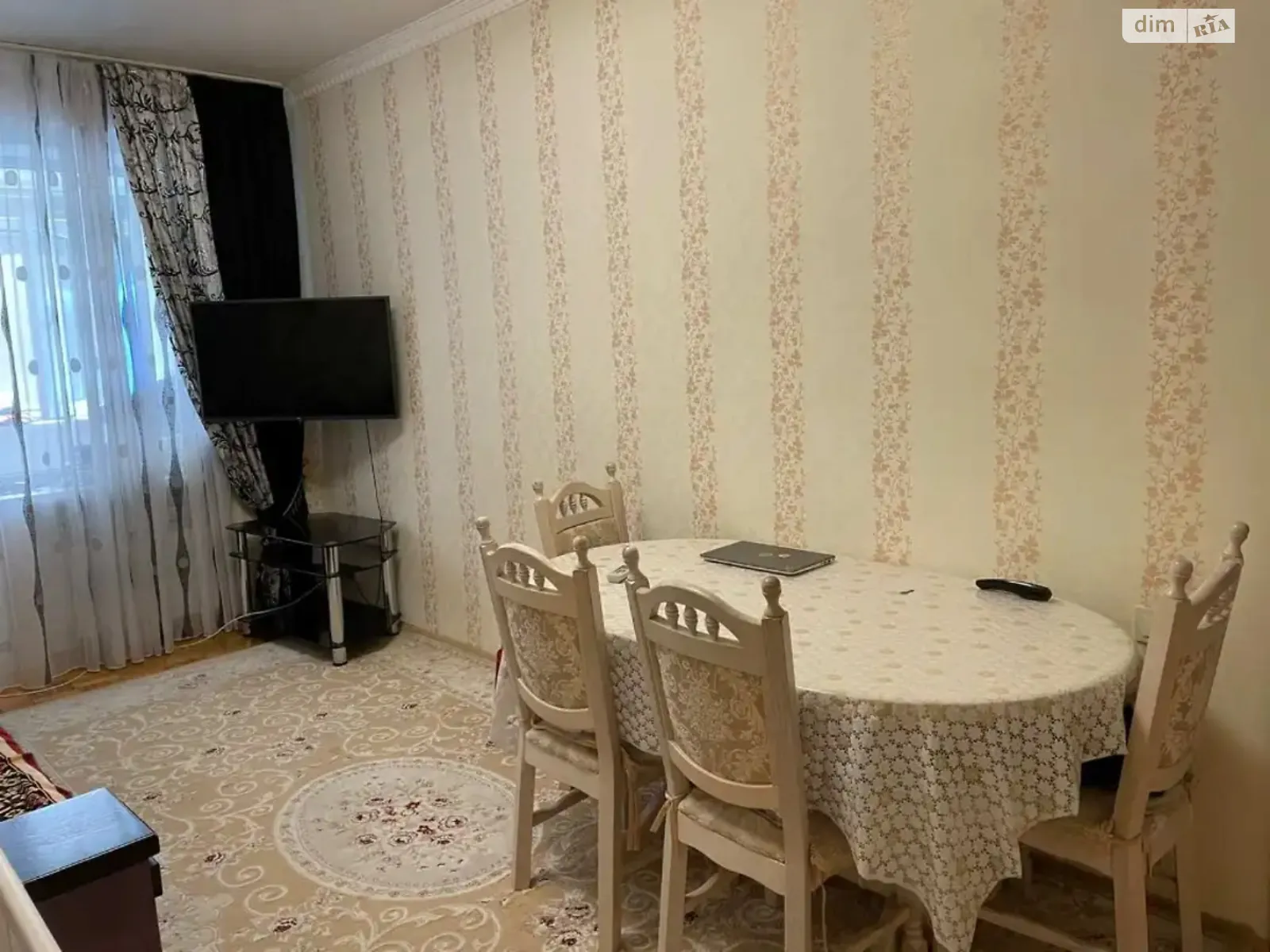 Продається 2-кімнатна квартира 43 кв. м у Дніпрі, вул. Сидоренка Василя, 5 - фото 1