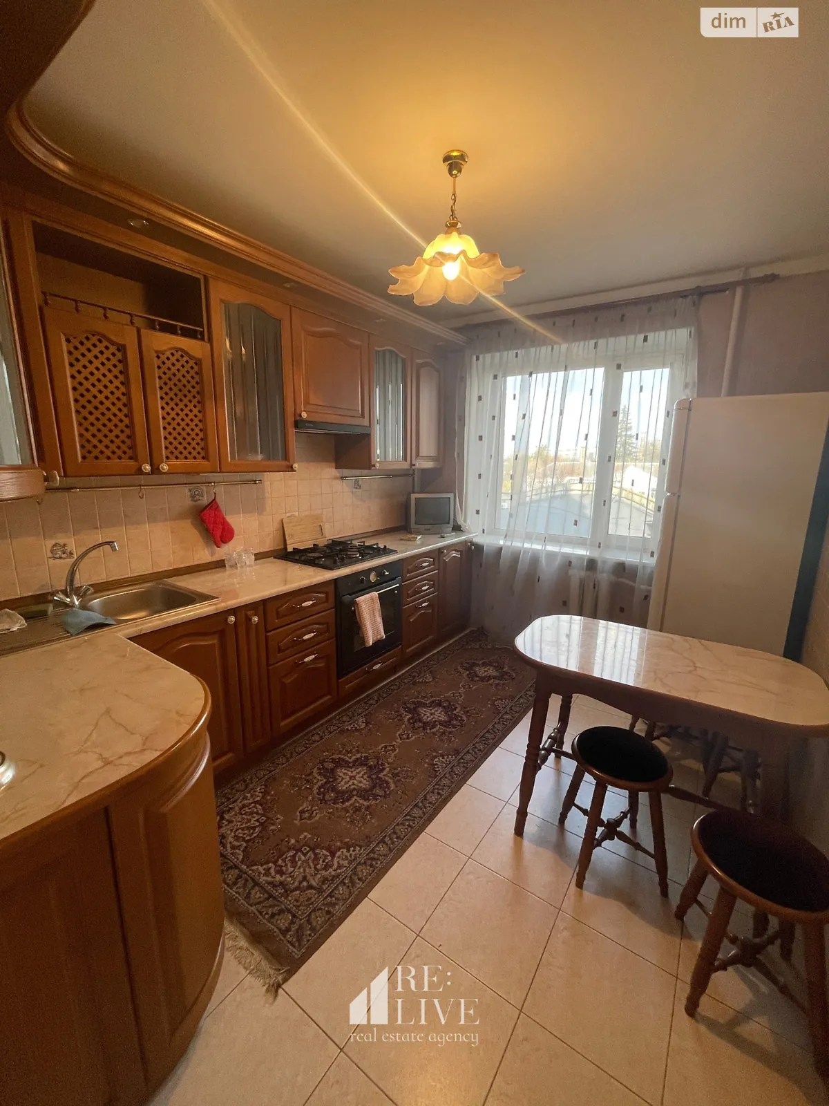 3-кімнатна квартира 65 кв. м у Луцьку, Київський майд., 11 - фото 1