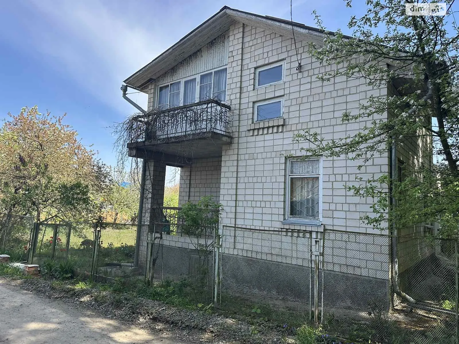 Продается дом на 2 этажа 140 кв. м с участком, цена: 65000 $ - фото 1