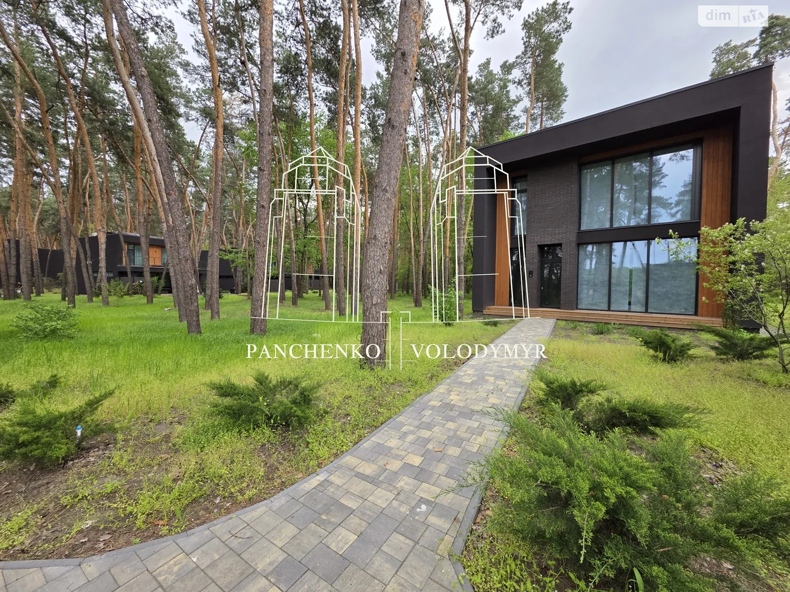 Продается дом на 2 этажа 204 кв. м с балконом, цена: 325000 $ - фото 1