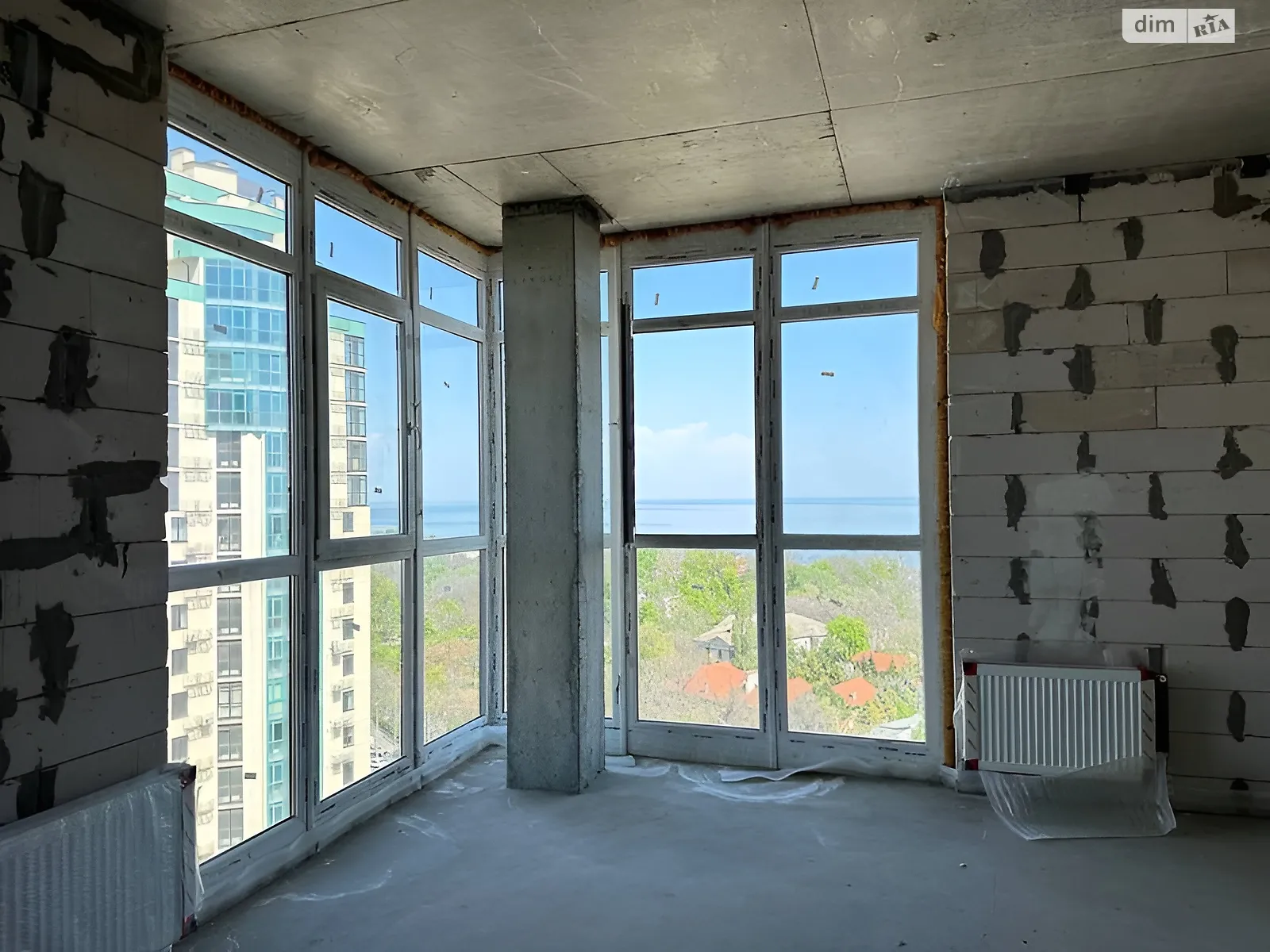 Продается 3-комнатная квартира 86 кв. м в Одессе, Фонтанская дор., 118Б/2 - фото 1