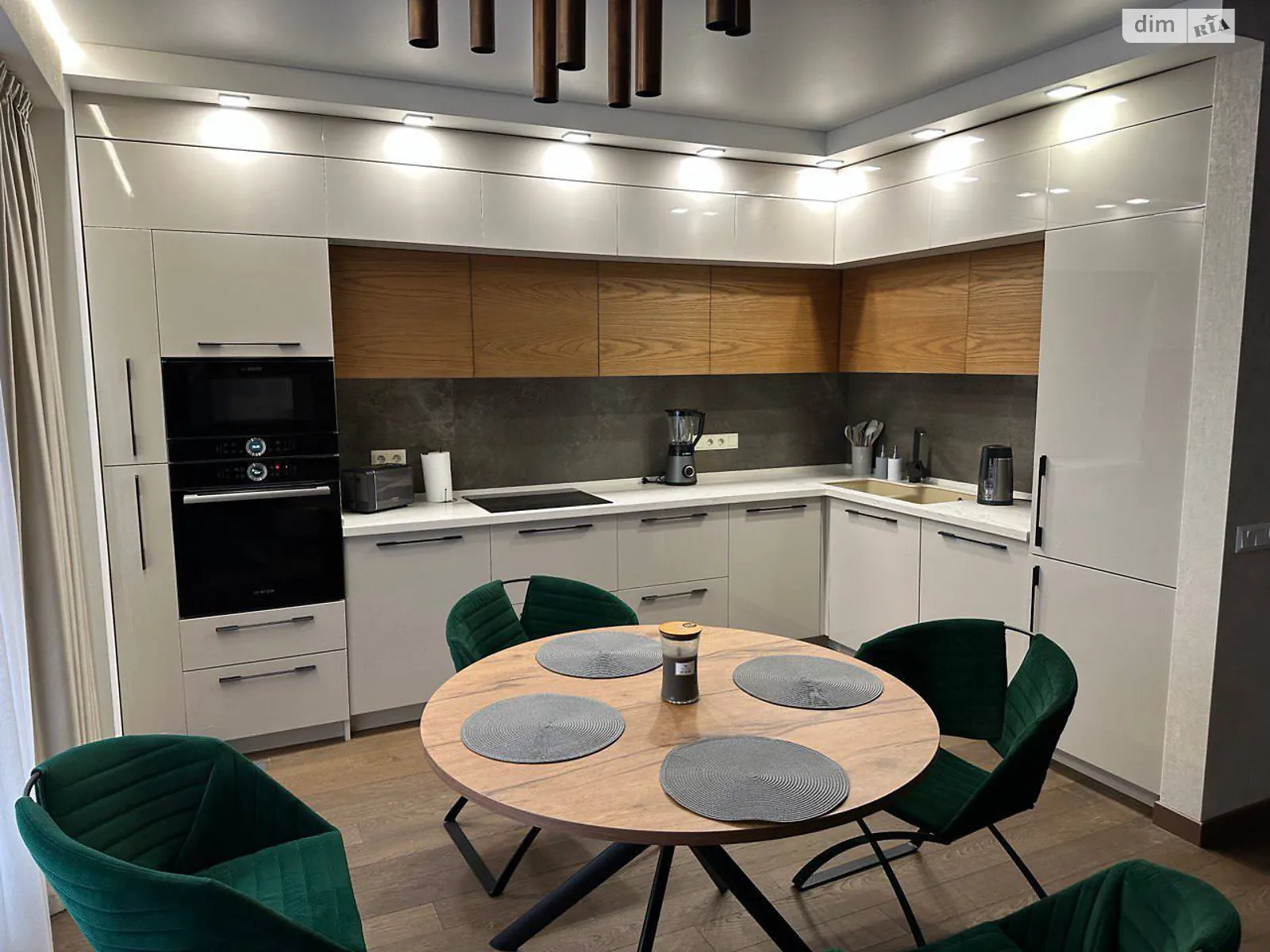 Продается 3-комнатная квартира 102 кв. м в, цена: 169900 $ - фото 1