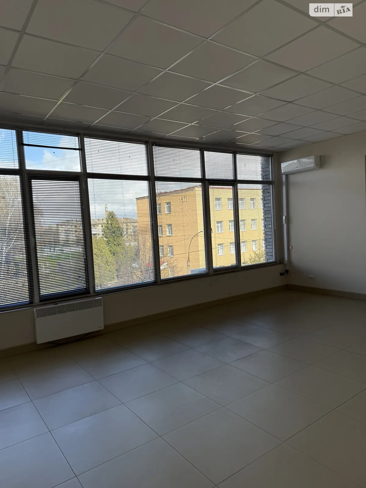 Здається в оренду офіс 30 кв. м в бізнес-центрі, цена: 7000 грн - фото 1